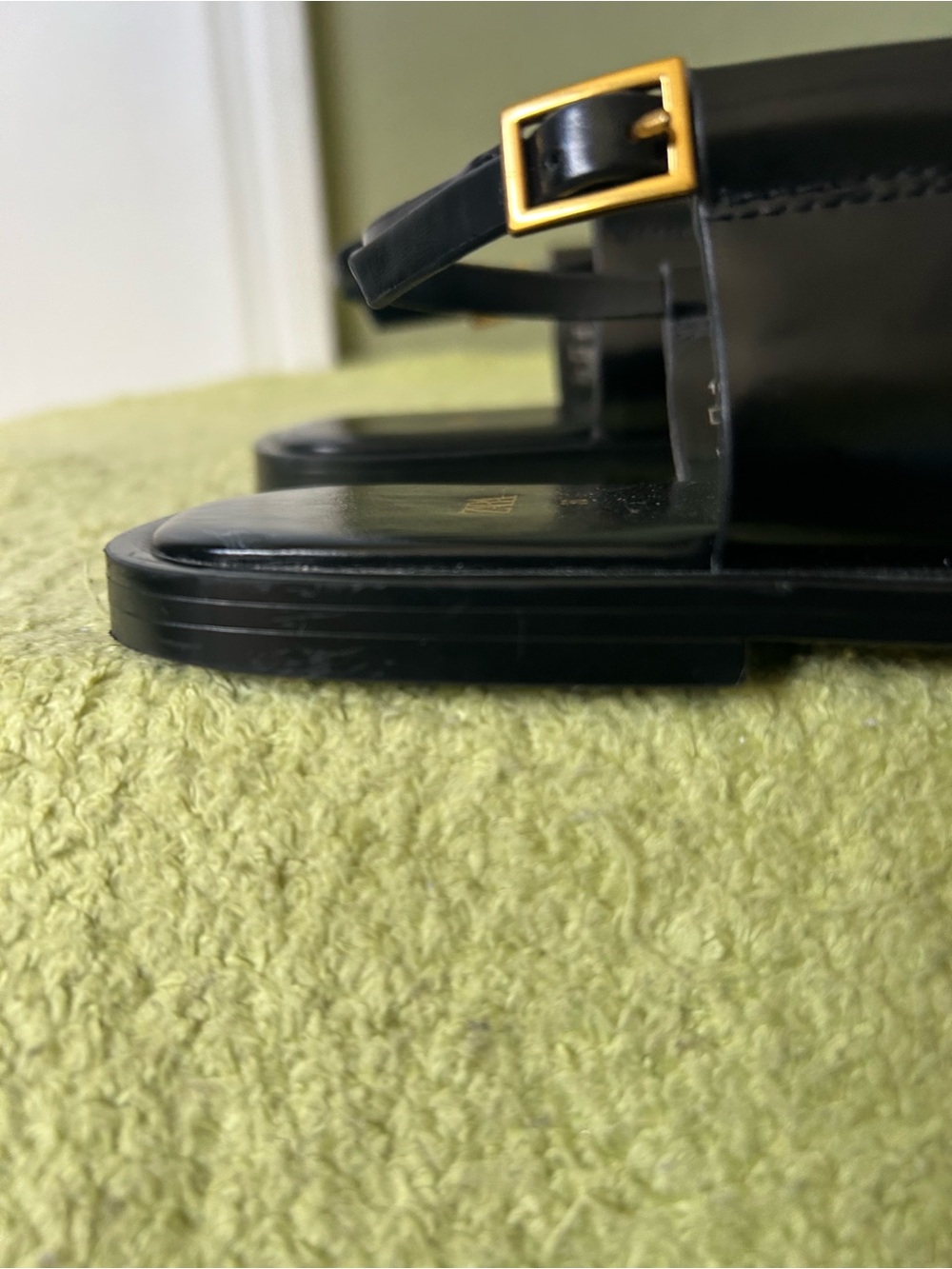 Zara Black Strappy Toe-Ring Sandals with Gold Accent - Picture 3 of 11